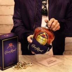 Crown Royal - Canadian Whisky 1l Crown Royal Canadian Whisky 1l -Liquor Magasin 1000127 3 en GB