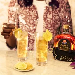 Crown Royal - Black 1l Crown Royal Black 1l 5 Crown Royal - Black 1l Crown Royal Black 1l – Image 3