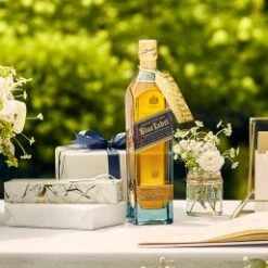 Johnnie Walker - Blue Label Blended Scotch Whisky Johnnie Walker Blue Label Blended Scotch Whisky -Liquor Magasin 2184884 3 en GB