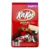 KitKat - Miniatures Wafer Bar Assortment Candy Party Bag 910g KitKat Miniatures Wafer Bar Assortment Candy Party Bag 910g
