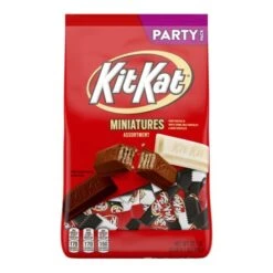 KitKat - Miniatures Wafer Bar Assortment Candy Party Bag 910g KitKat Miniatures Wafer Bar Assortment Candy Party Bag 910g